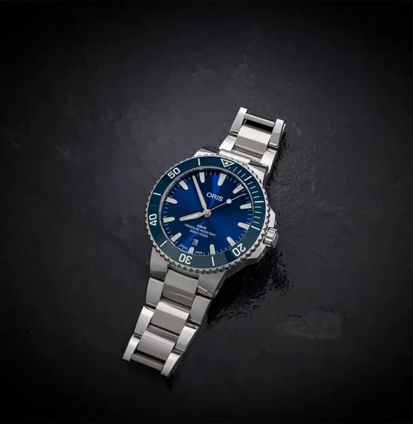 Aquis Date 41.5mm (2024)